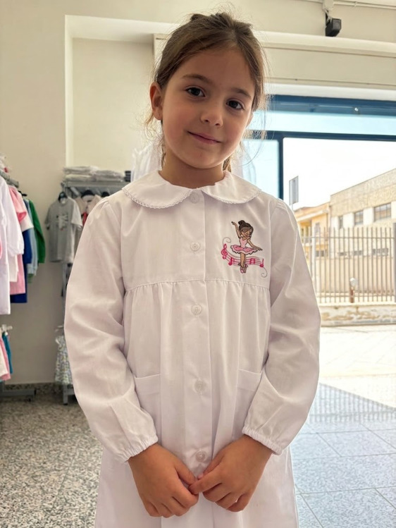 Immagine di Grembiule asilo bambina Primo della Classe Art. 6P401